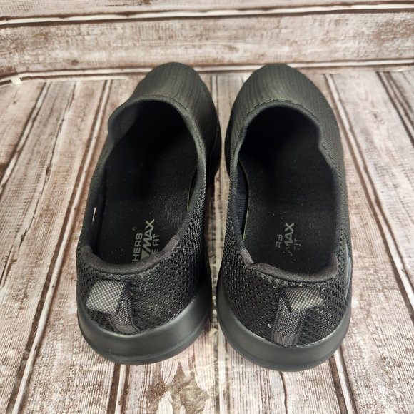 SKECHERS GOGA MAX GO WALK Wide Fit Men\'s 10 Black Slip On Sneakers Shoes EUC main image 6
